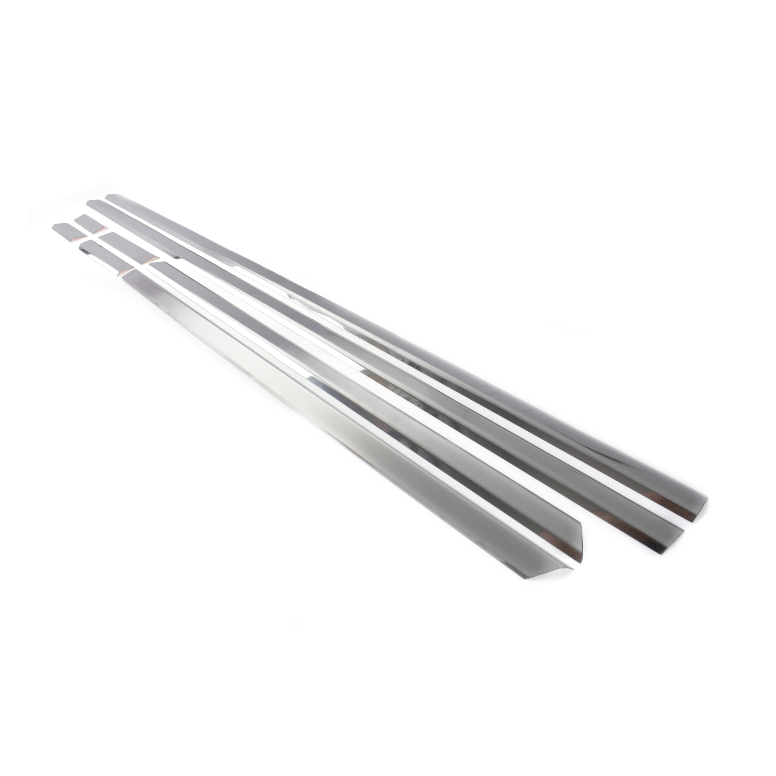 VW Passat B8.5 SD 2019 > Yan Kapı Alt Çıtası 8 Prç. P. Çelik